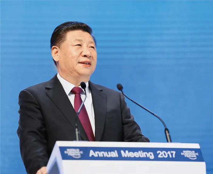 　　2017年1月17日，国家主席习近平在瑞士达沃斯国际会议中心出席世界经济论坛2017年年会开幕式，并发表题为《共担时代责任 共促全球发展》的主旨演讲。&nbsp;新华社记者 兰红光/摄