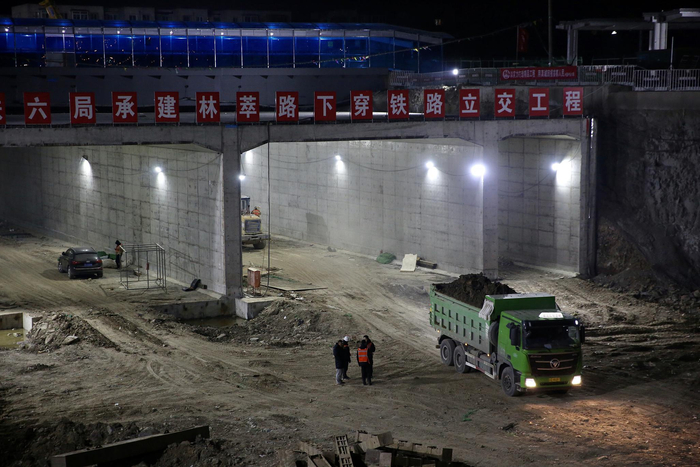 林萃路下穿地铁13号线工程现场。新京报记者 郑新洽 摄