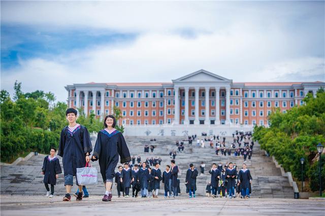 云南建筑大观：风华涌动的云南大学