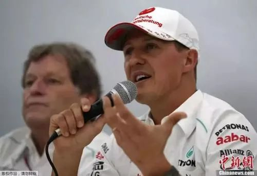 资料图：舒马赫宣布退役。