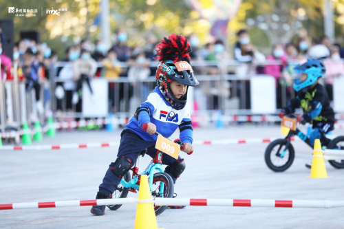 “宝宝大赛”现场图