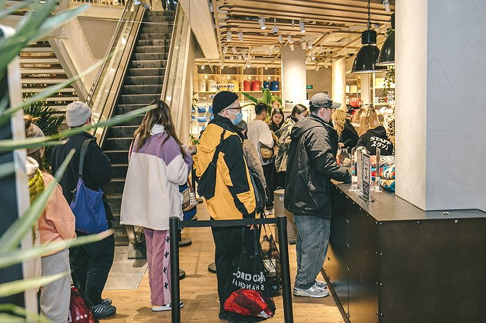 niko and ．．． THE LAB开业首个周末迎来大量到店顾客。图片来源：niko and ．．．