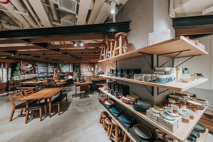 niko and ．．． THE LAB店内的日式杂货陈列区。图片来源：niko and ．．．&nbsp;