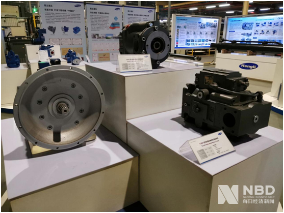 恒立液压展示的挖掘机零部件 图片来源：每经记者 黄鑫磊 摄