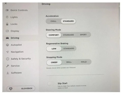 图1。 Model 3控制面板，显示了行驶模式和再生制动的选项