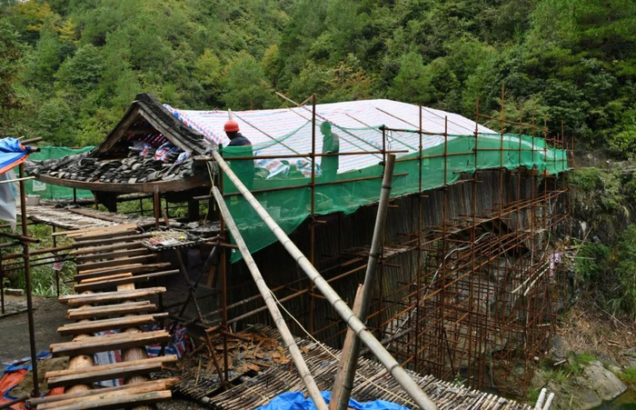 修缮中的泰顺三条桥