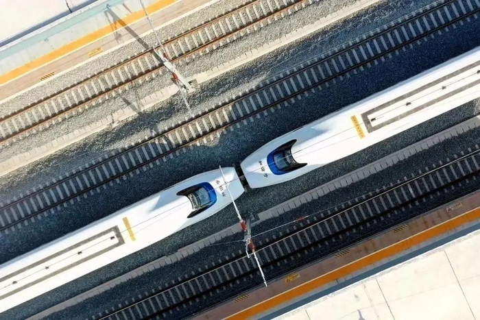 ▲ 重联动车组行驶在福平铁路上