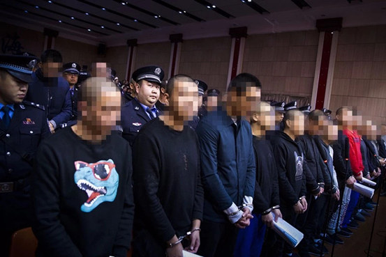 　　2019年11月，乌海市海南区人民法院公开审理吕舜等被告人涉嫌组织、领导、参加黑社会性质组织罪等罪一案。图片来源：乌海市海南区人民法院微信公号