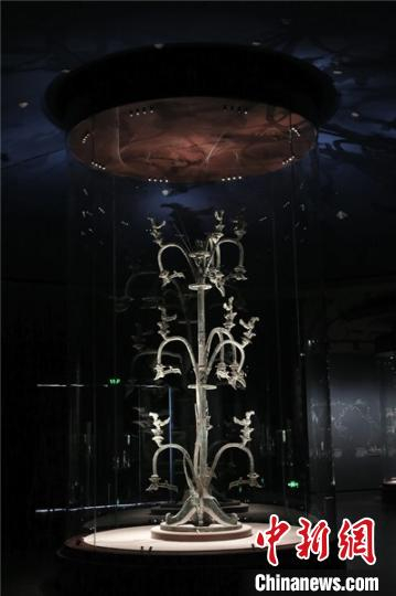 青铜神树。　广汉市委宣传部提供 