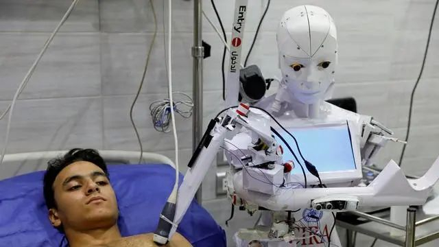 △埃及工程师发明Cira02智能机器人，可为新冠病毒测试进行取样，完成测量