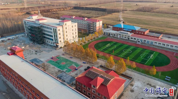 容城县华菱周转学校航拍图。中国雄安官网记者牛思佳 摄