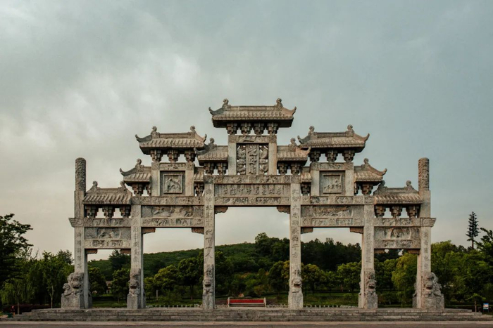   ▲ 襄阳古隆中，相传诸葛亮曾在此耕读。摄影/康辉