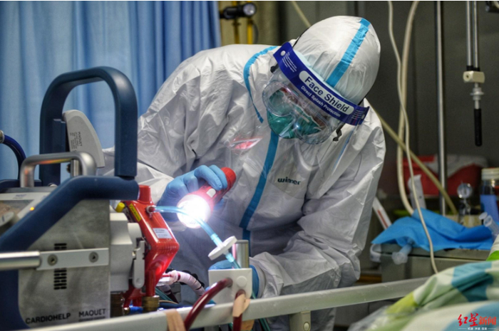 　↑武汉大学中南医院重症隔离病房&nbsp;摄影：王效