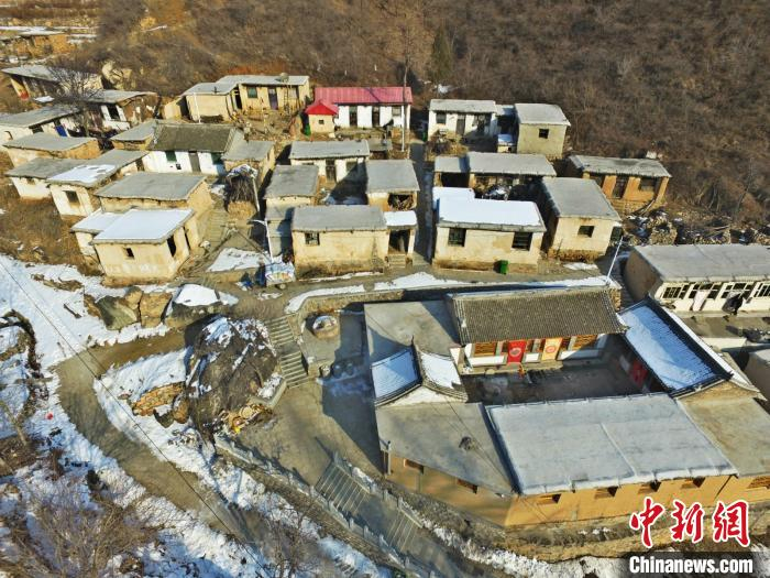 图为磨子沟村航拍。　张帆 摄
