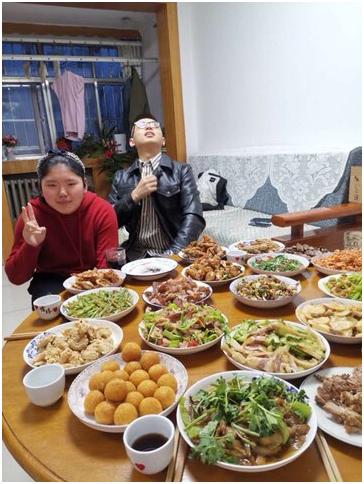 晒晒咱家年夜饭|壹粉天南海北庆团圆，家的味道都在这里