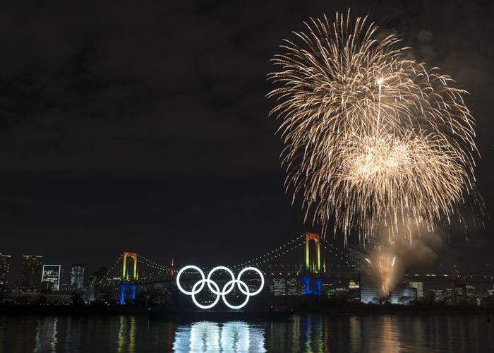 东京奥运会|东京举行五环亮灯仪式纪念奥运会倒计时6个月