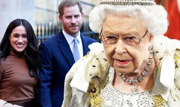 梅根夫妇竟然羞辱英女王，对女王毫不尊重，英国公众不再同情2人