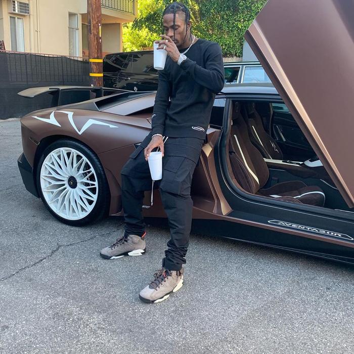 你可能都认不全！Travis Scott 过去一年晒了 25 双鞋！价值 100W！