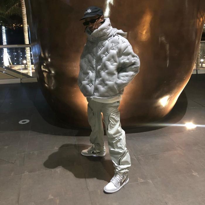 你可能都认不全！Travis Scott 过去一年晒了 25 双鞋！价值 100W！