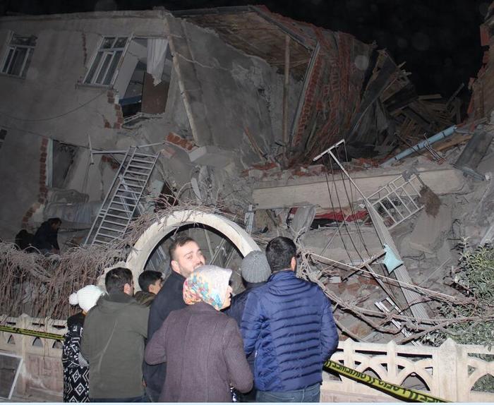 土耳其东部强震　至少18人遇难