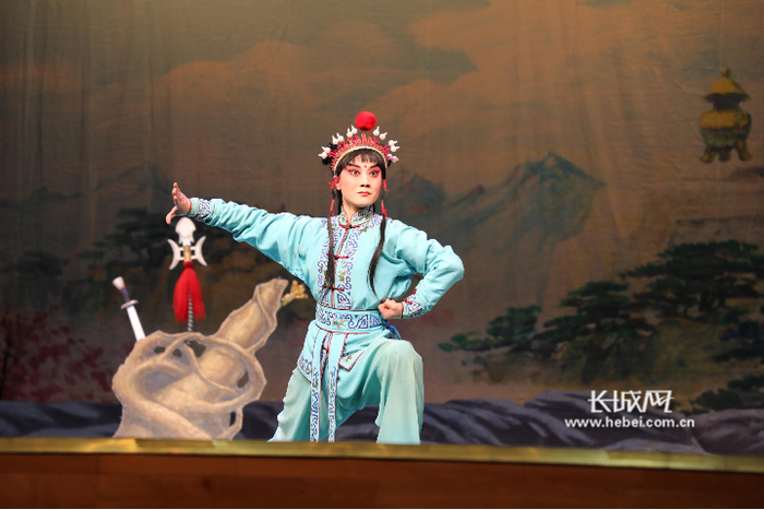 　　河北梆子《宝莲灯》演出现场。 长城网记者 王璇 摄