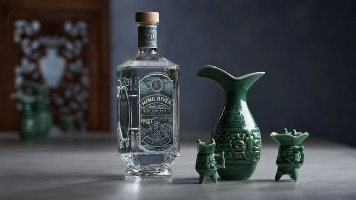 同样是白酒，你觉得年轻人会选哪种？