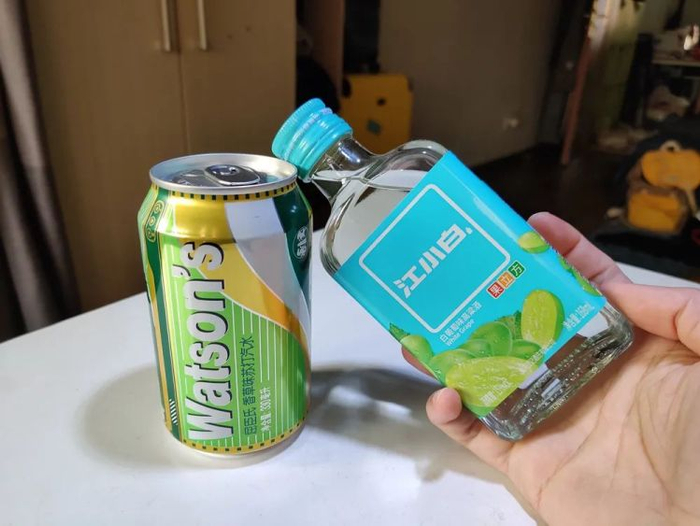但是香草苏打和白葡萄的颜色更搭！