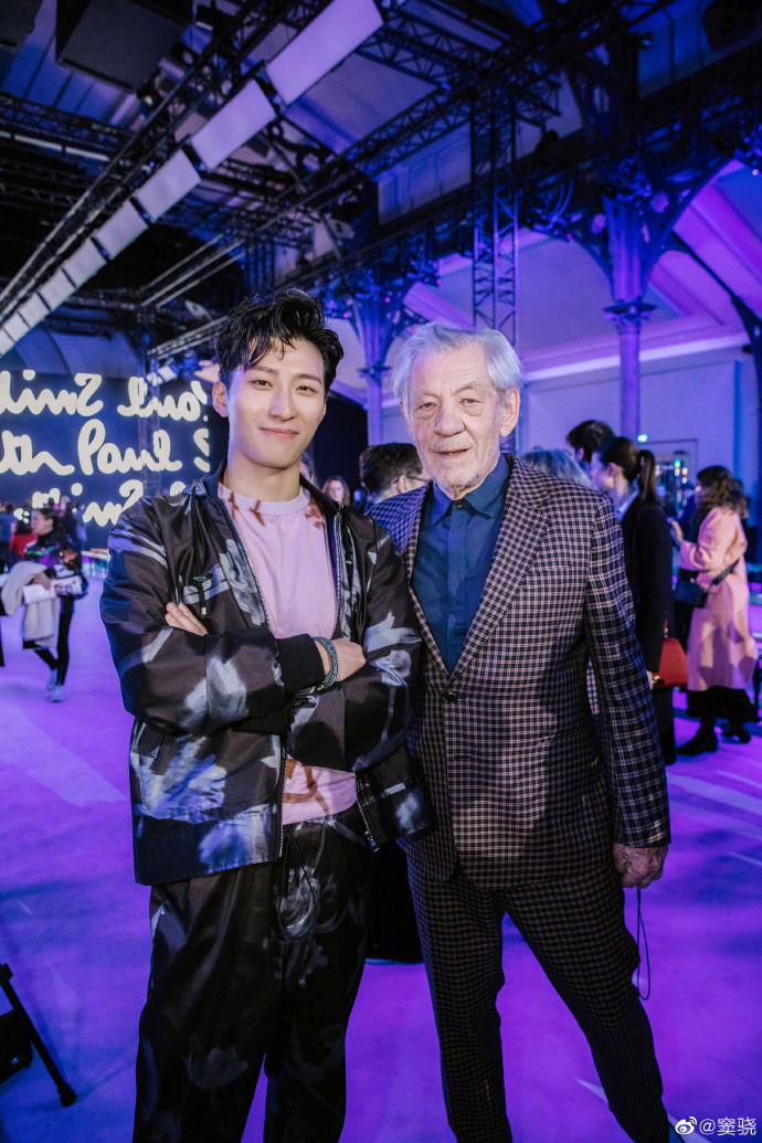 图/窦骁微博截图