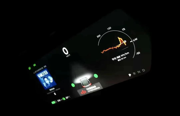 ModelS失速后，仪表盘显示剩余续航348公里 受访者供图