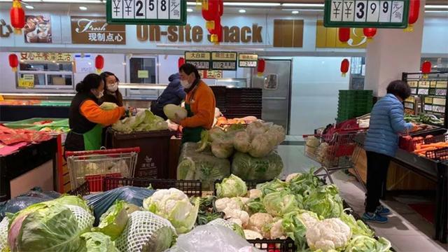 绿叶菜难买？要不要囤菜？上海市民的菜篮子有没有保障？
