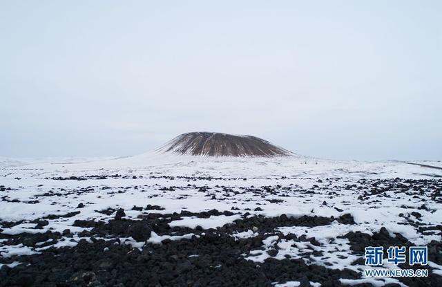 「飞“阅”中国」乌兰哈达火山群：冰雪中的梦幻仙境