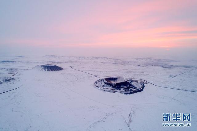 「飞“阅”中国」乌兰哈达火山群：冰雪中的梦幻仙境