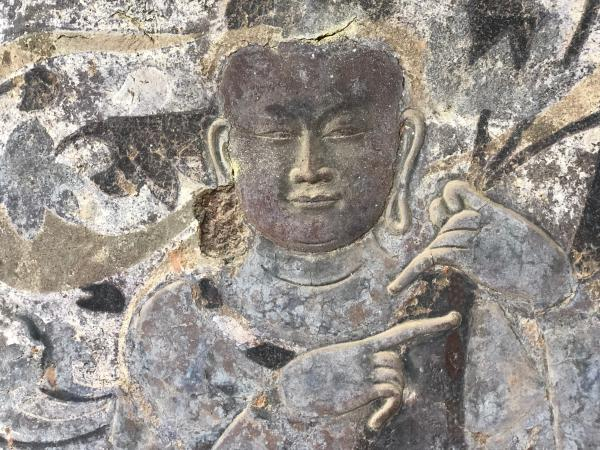 “薄肉塑”壁画中的飞天局部