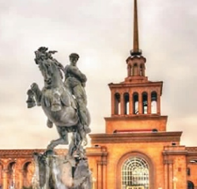 埃里温中央火车站撒逊的大卫像。亚美尼亚驻华大使馆供图