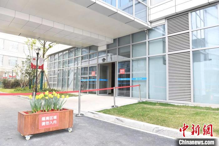 浙江大学医学院附属第一医院隔离区域。　张煜欢 摄
