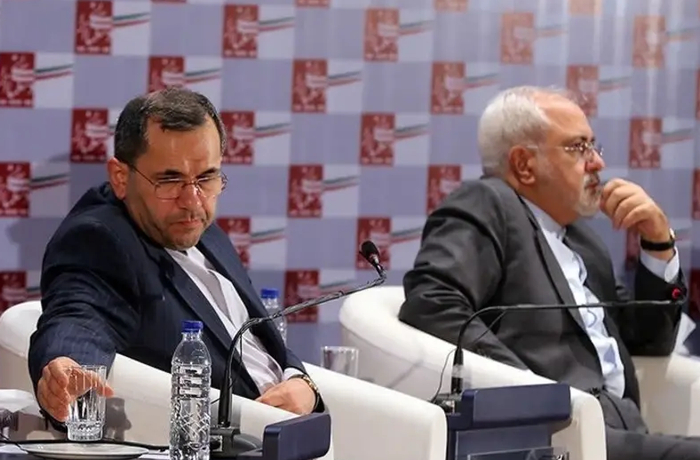 伊朗联合国大使拉万奇与外交部长扎里夫 图：TASNIM 新闻社