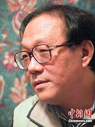 资料图：史铁生。中新社记者 武仲林 摄