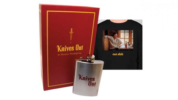 《利刃出鞘》剧组送出的随身酒壶和T恤