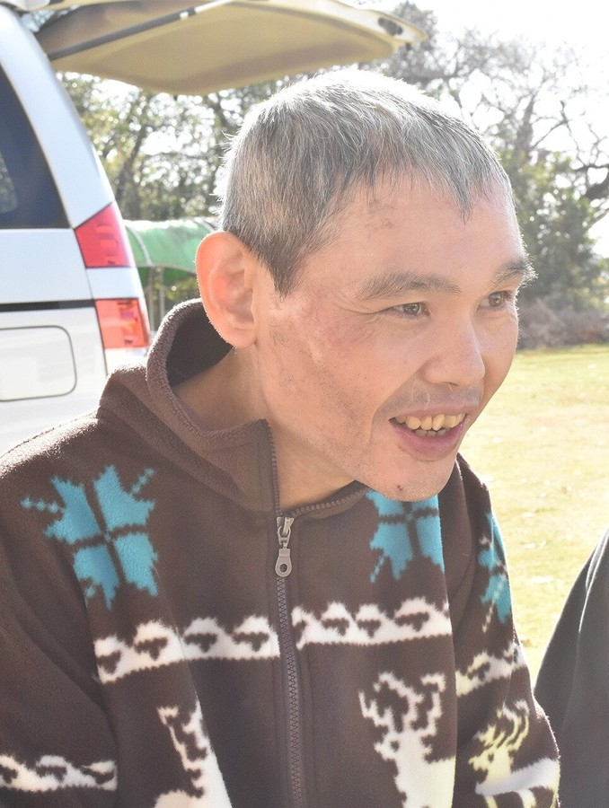 尾野一矢在当年的事件中受重伤（神奈川新闻）