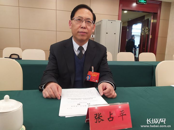 张占平代表 长城新媒体记者 蔡洪坡摄