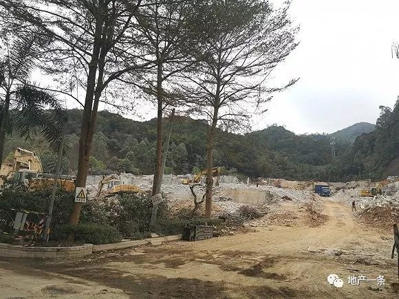 颐和天珑拆除现场。摄影：黄昱