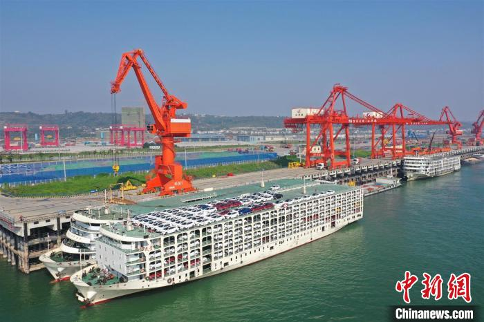 繁忙的港口。宜昌建投集团供图
