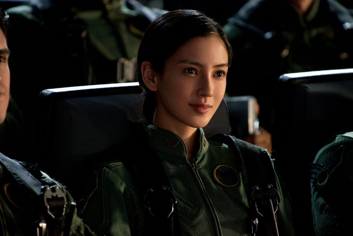 《独立日2》中的杨颖