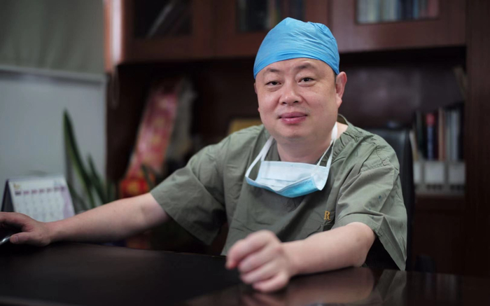  广东省中山市人民医院副院长、ECMO研究室主任李斌飞。网页截图