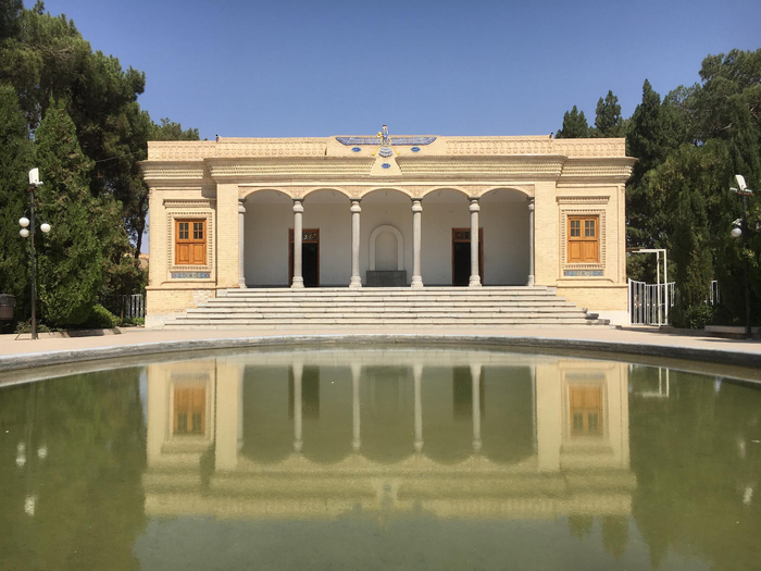 亚兹德的火庙，建于1940年（作者摄）