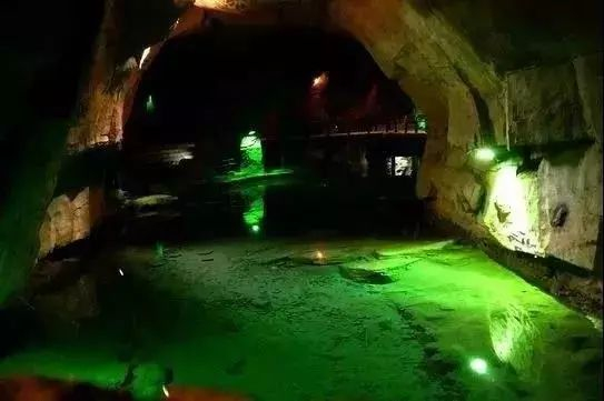 鱼谷洞内景。野三坡景区供图