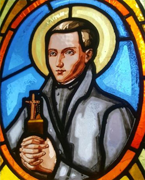 徐家汇藏书楼的圣贝克思曼彩绘玻璃像