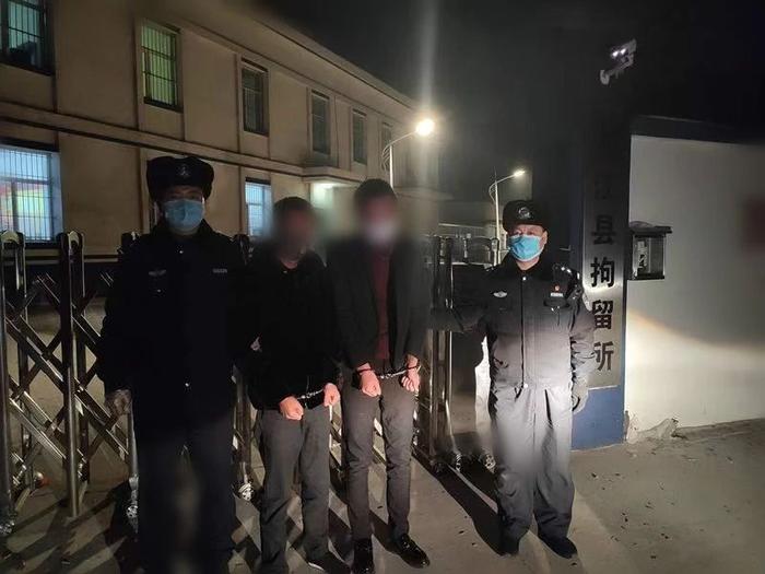 黑龙江一男子刑满获释当天翻墙跳出封闭小区，被警方行拘