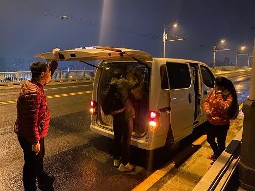 《财经》记者刘以秦 摄