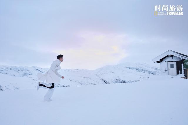 许魏洲二月刊封面 雪地大片浪漫十足